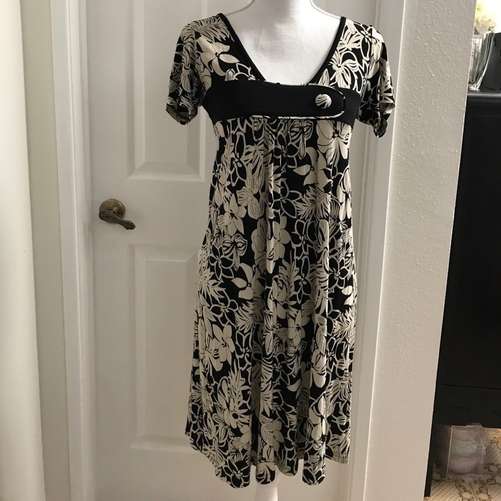 Fire Los Angeles Black Cream Floral Print Dress Short Sleeve Empire Waist Size M - Picture 1 of 3